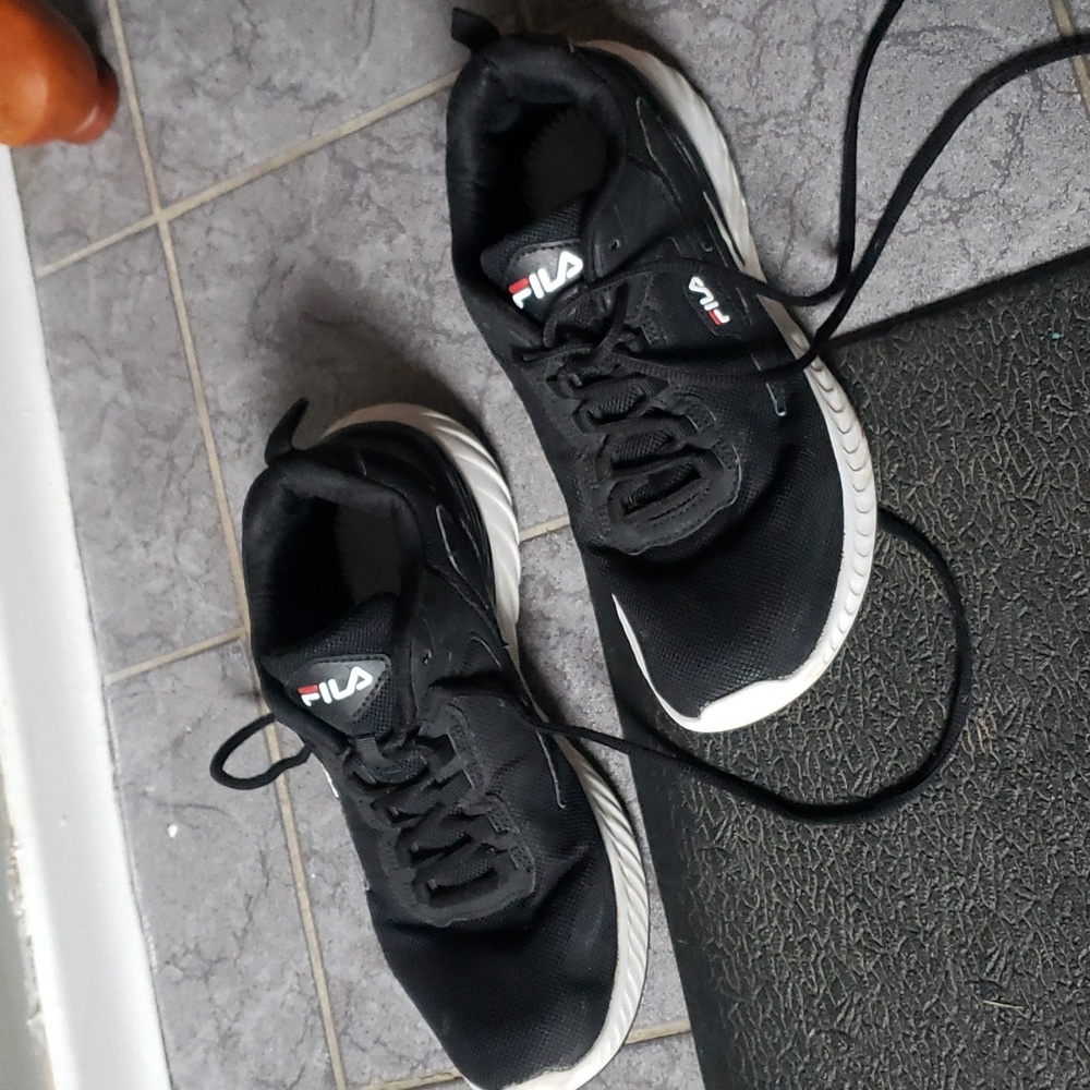 Unisex Fila running shoes